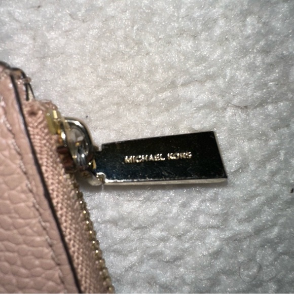 Michael Kors - Pink Wristlet wallet - Picture 5 of 6